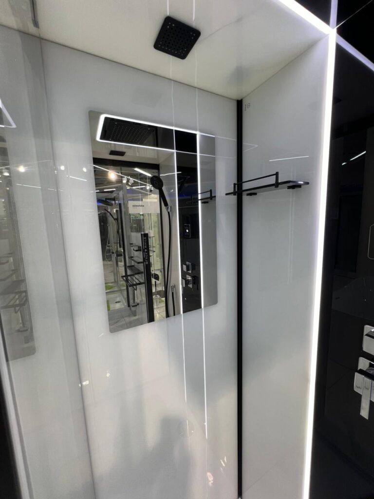 Дешевая кабина G8800 от Black&White. Стиль+функционал+качество